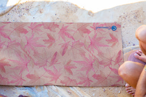 AUTUMN LEAVES - Natural rubber mat cork surface - Canvasmat